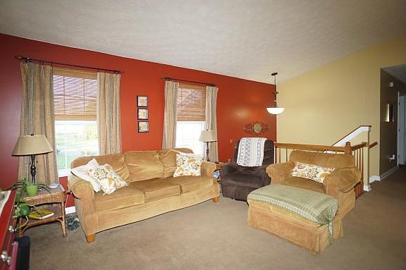 2nd image of 399 Pheasant Run Dr