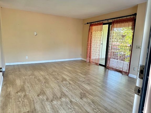 5th image of 13019 Wimberly Sq Unit 144