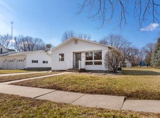 733 10th St N, Mountain Lake, MN 56159