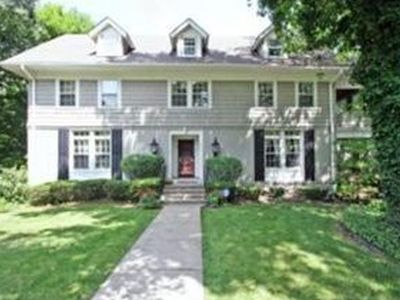 4601 Charlotte St, Kansas City, MO, 64110