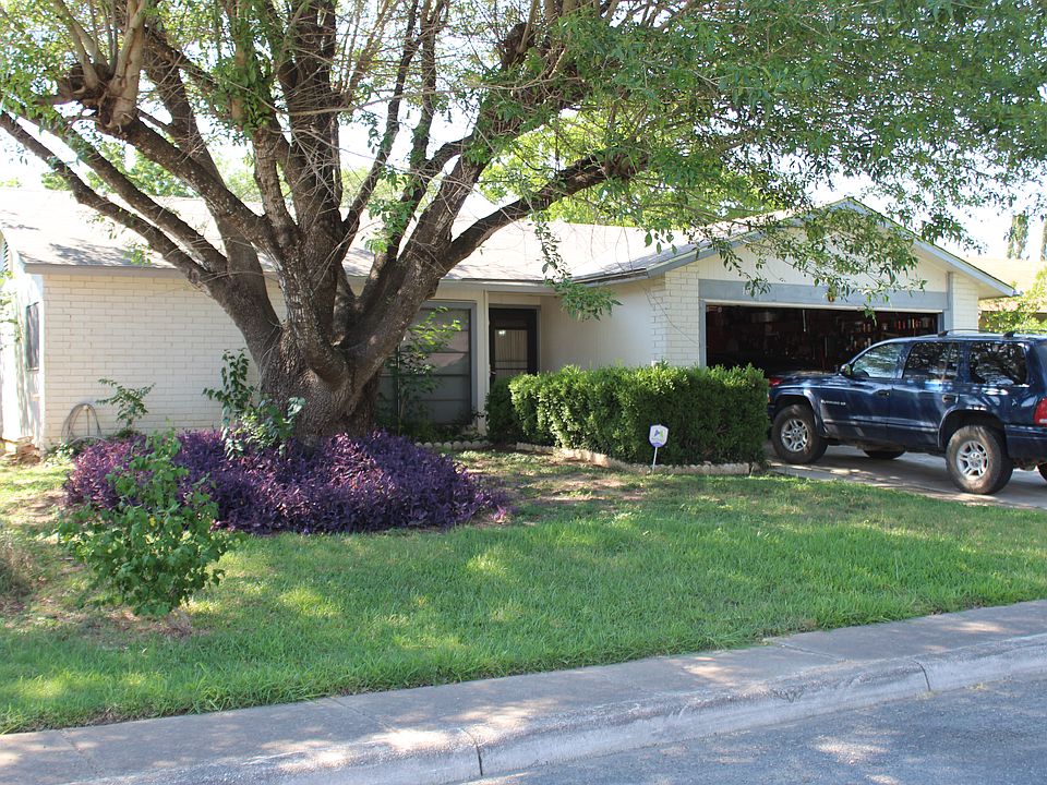 1st image of 10631 Green Arbor St