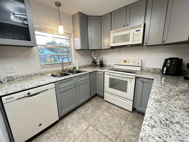 3501 E Grant Ave — Photo 20