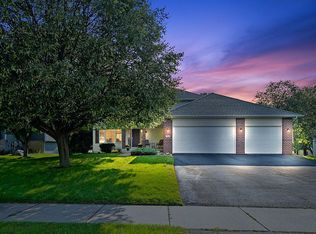 9224 Telford Xing N, Brooklyn Park, MN 55443