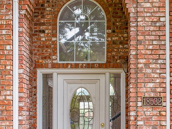 3rd image of 18532 Bay Pines Ln