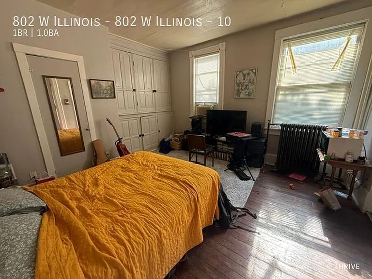 802 W Illinois St #10 — Photo 2