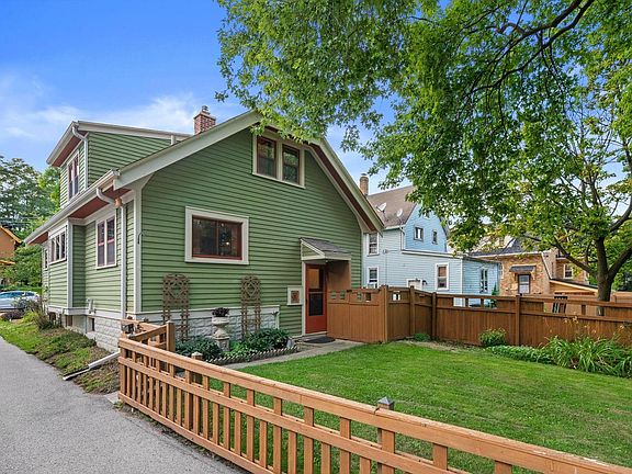 2nd image of W57N512 Hilbert AVENUE