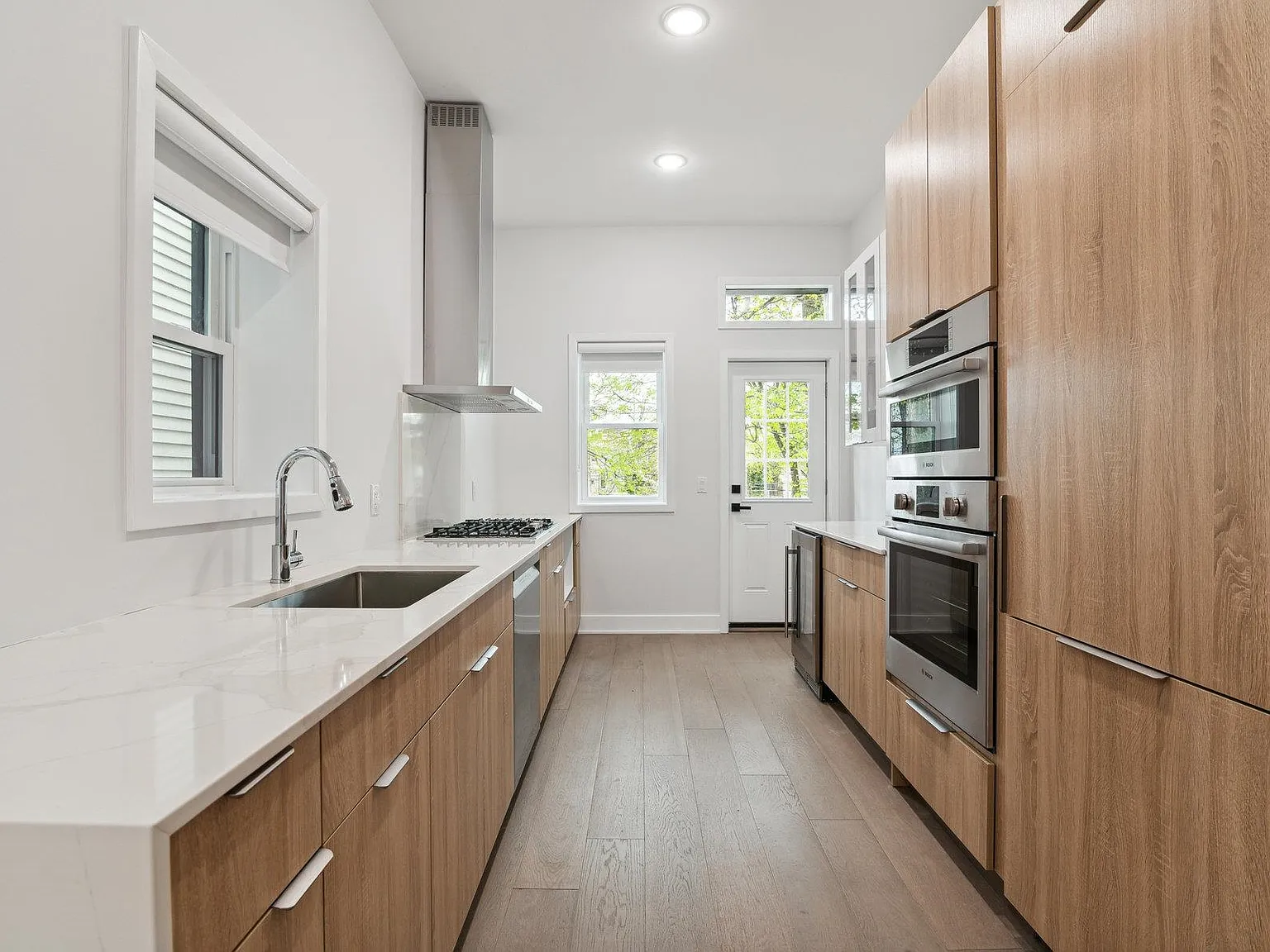 Apartment, JC Journal Square, NJ, 07304 — Photo 1