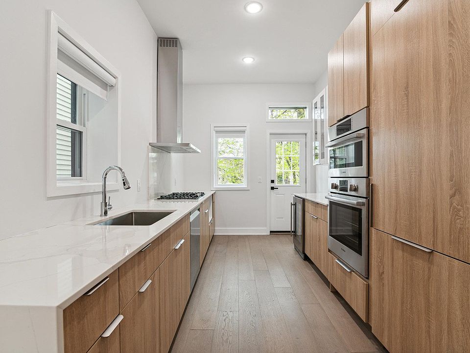 1st image of 36 Park St Floor 2
