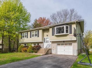 35 Island View Ave, Monroe, NY 10950