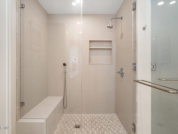 5th image of 22921 Brenford St