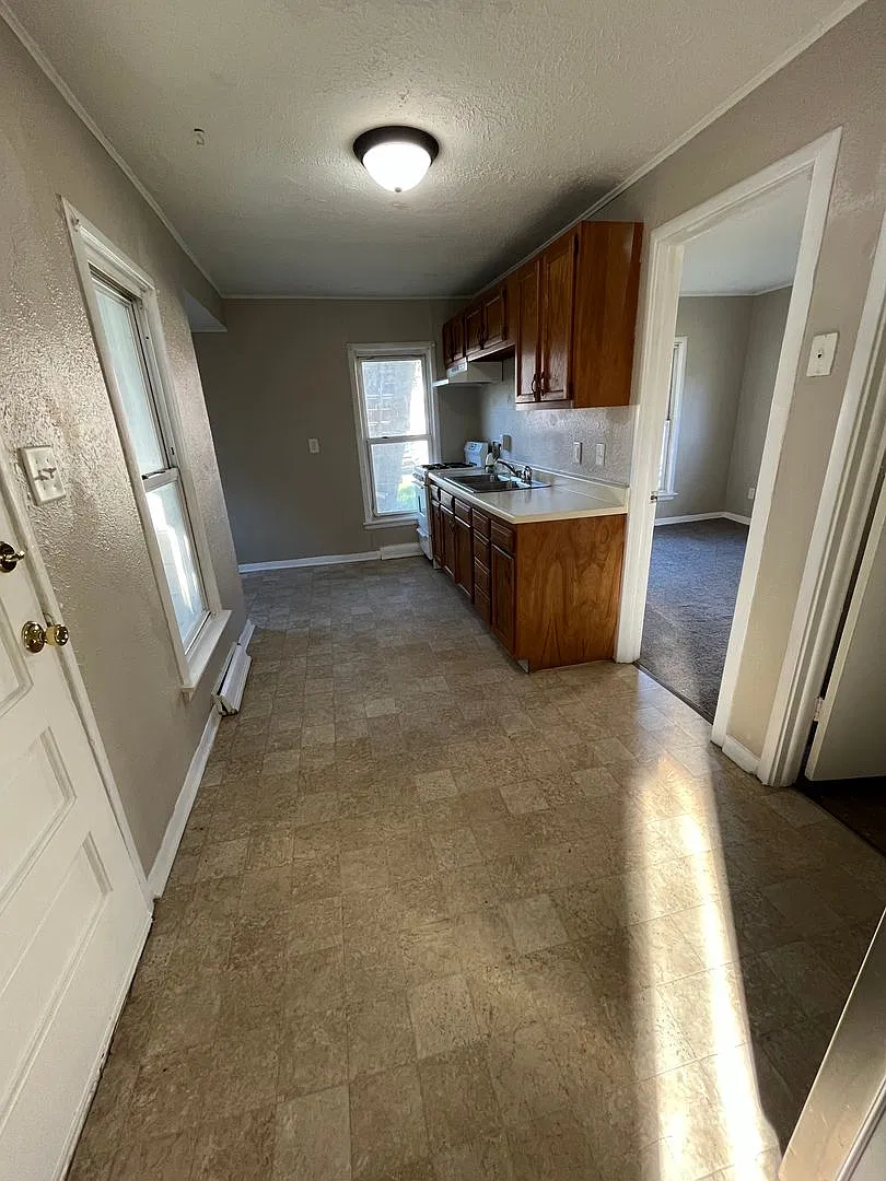 Brad's Allendale — Photo 4