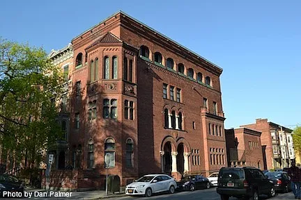 2 bed, 1.5 bath, 1450 sqft, $2,400 — Photo 1