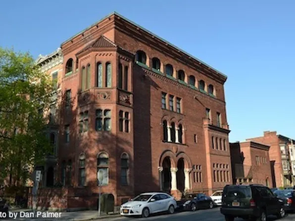 161 Washington St APT 2, Troy, NY 12180