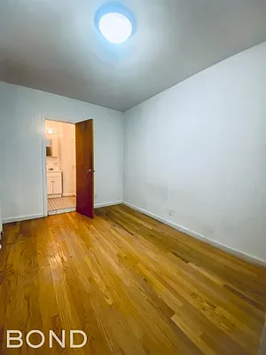 Rented by Bond New York | media 6