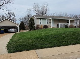 10589 Hobday Ave, Saint Ann, MO