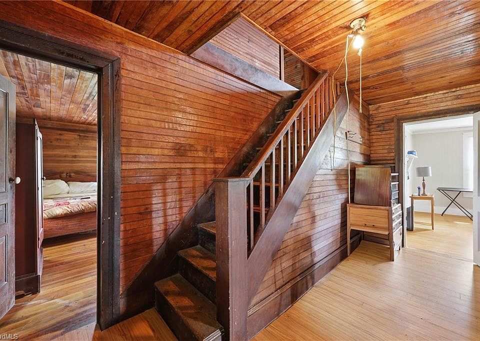 4th image of 4793 Cheek Mountain Rd