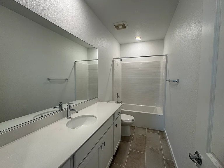 8143 Champart Cir — Photo 27