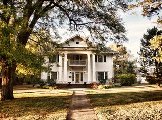 114 E 3rd St, Smith Center, KS 66967