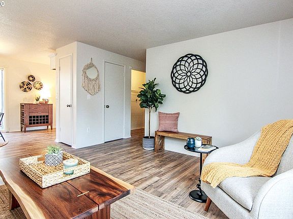 4th image of 13647 Gaffney Ln APT 8