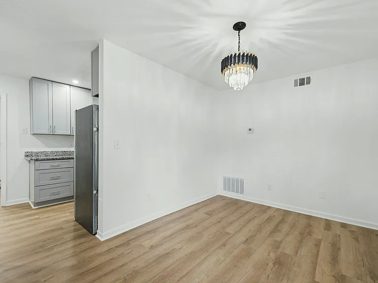 6300 Creekford Dr — Photo 5