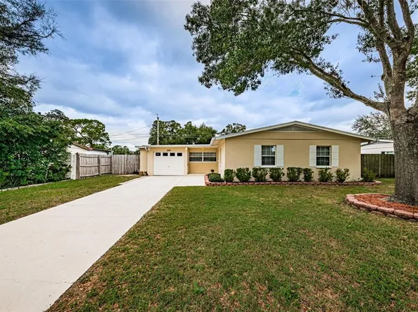 1295 81st Ave N, Saint Petersburg, FL 33702