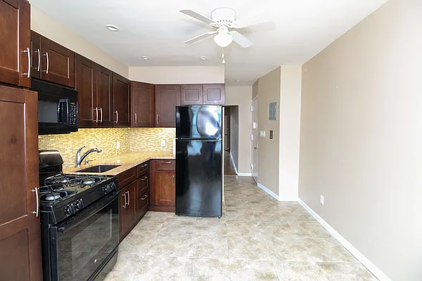 Rented by Highline Residential | media 11