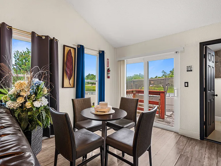 1110 E Lakeshore Blvd #3 — Photo 25