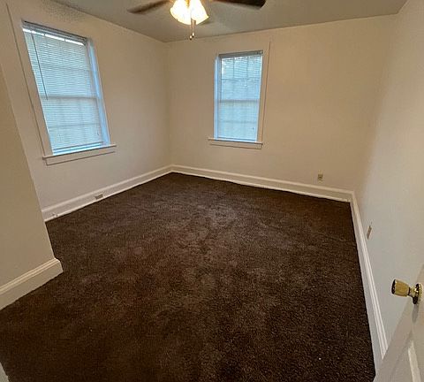 4th image of 947 Vermont Ave