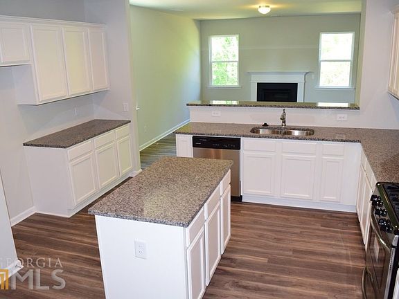 2nd image of 74 Newnan Lakes Dr