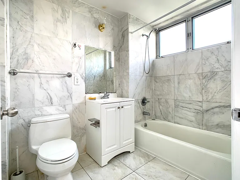 13320 Avery Ave — Photo 6