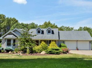 20415 E 200th St, Coal Valley, IL 61240