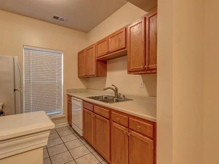 316 Furlong View Ct #316 — Photo 5
