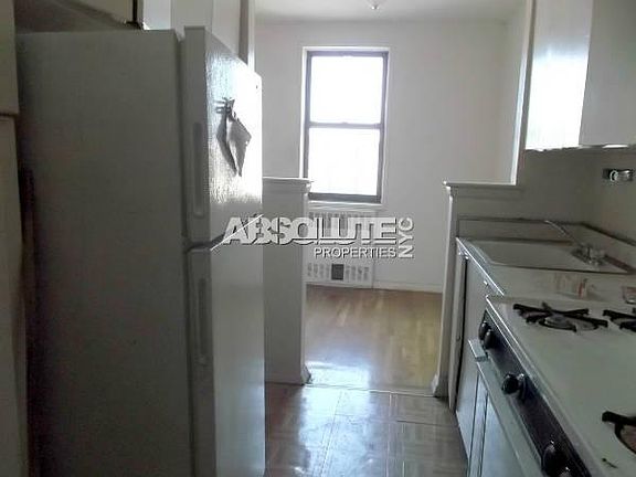 3rd image of 2686 Bailey Ave APT 4E