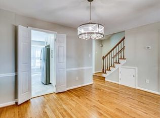 418 W Glebe Rd, Alexandria, VA 22305