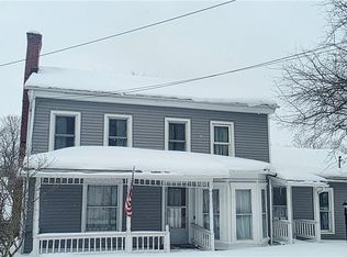 4 Park Rd W, Castile, NY 14427