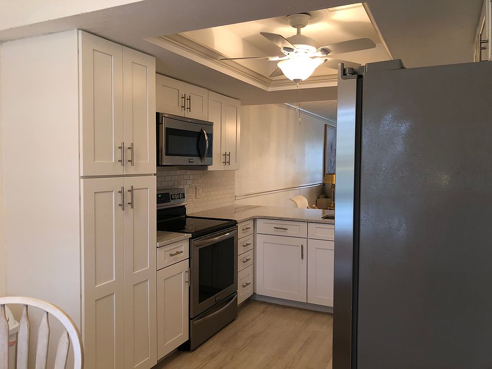 1st image of 440 Fox Haven Dr APT 2202