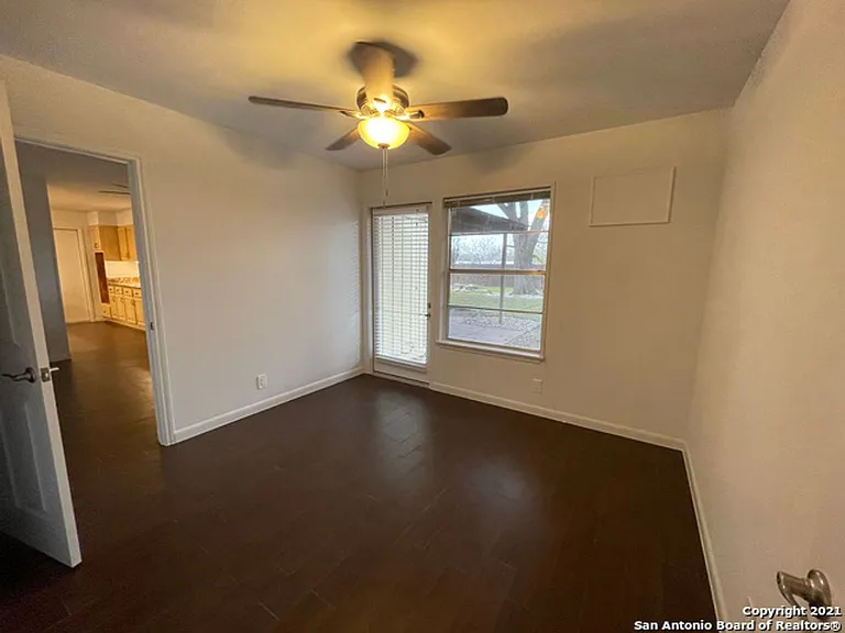 427 Indigo St — Photo 13