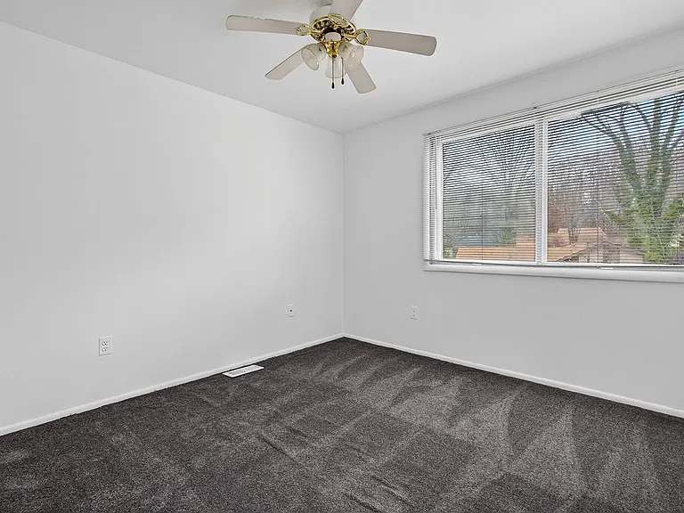 8801 Monmouth Dr — Photo 28