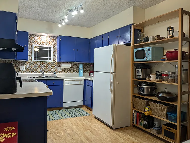 Ingalls Cir — Photo 3