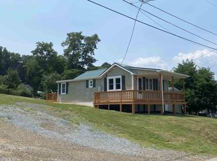 44 Breezewood Dr, Staunton, VA 24401