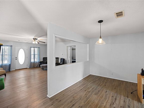 5th image of 1136 River Rd