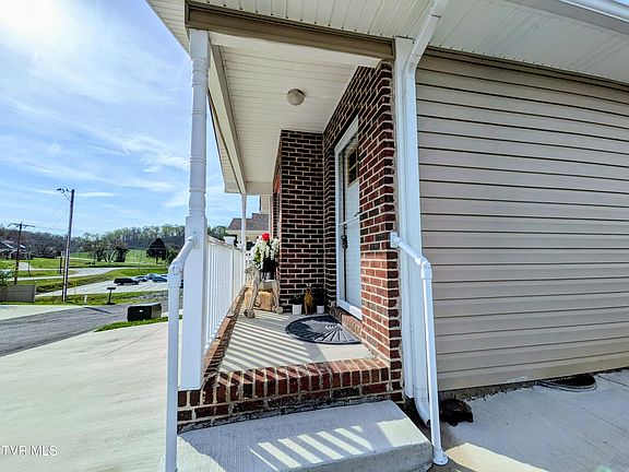4th image of 1028 Park Boulevard Cir