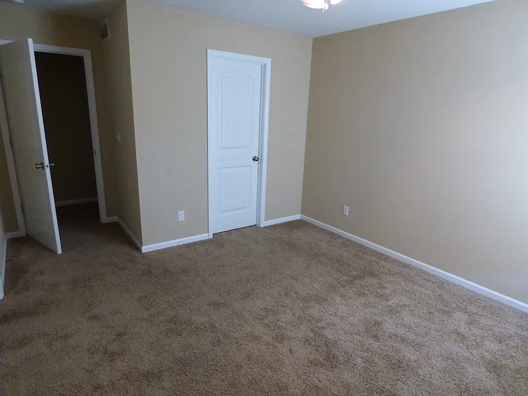 115 N Garth Ave — Photo 10