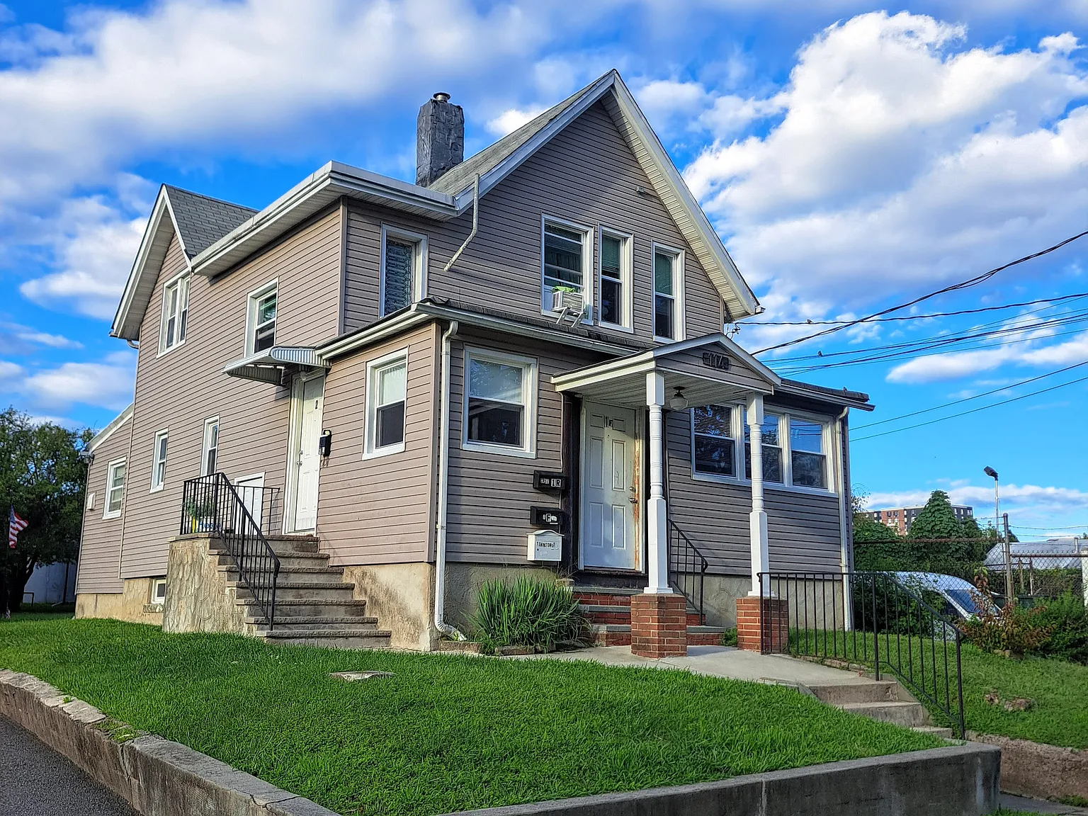 2 bed, $2,000 — Photo 1