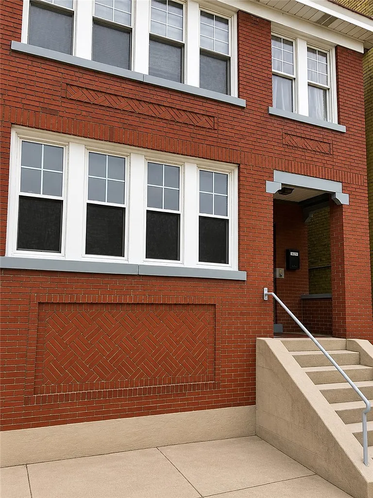 2 bed, 1250 sqft, $1,395 — Photo 1