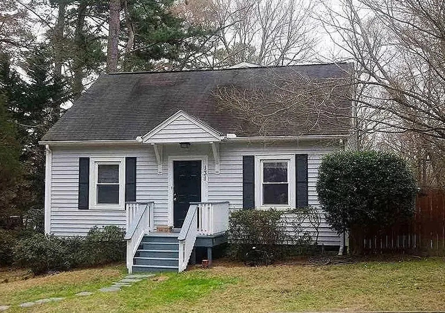 Great home in Chapel Hill! — Photo 1