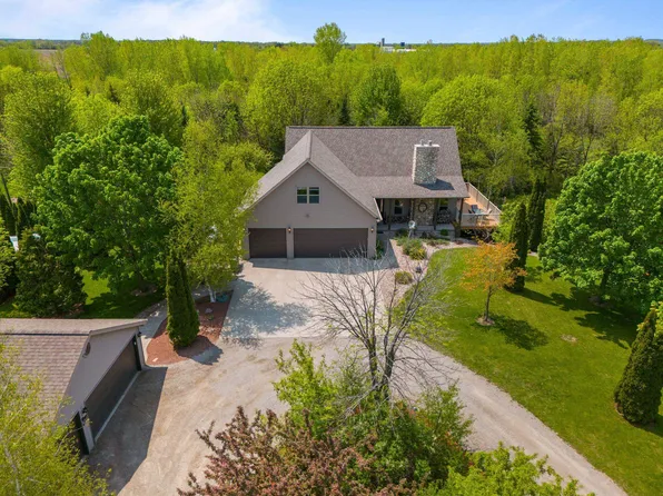 W1853 Lau Rd, Freedom, WI 54130