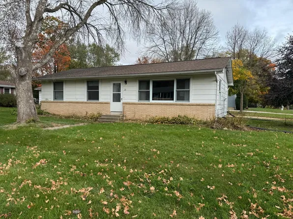211 4th Ave SW, Pine Island, MN 55963