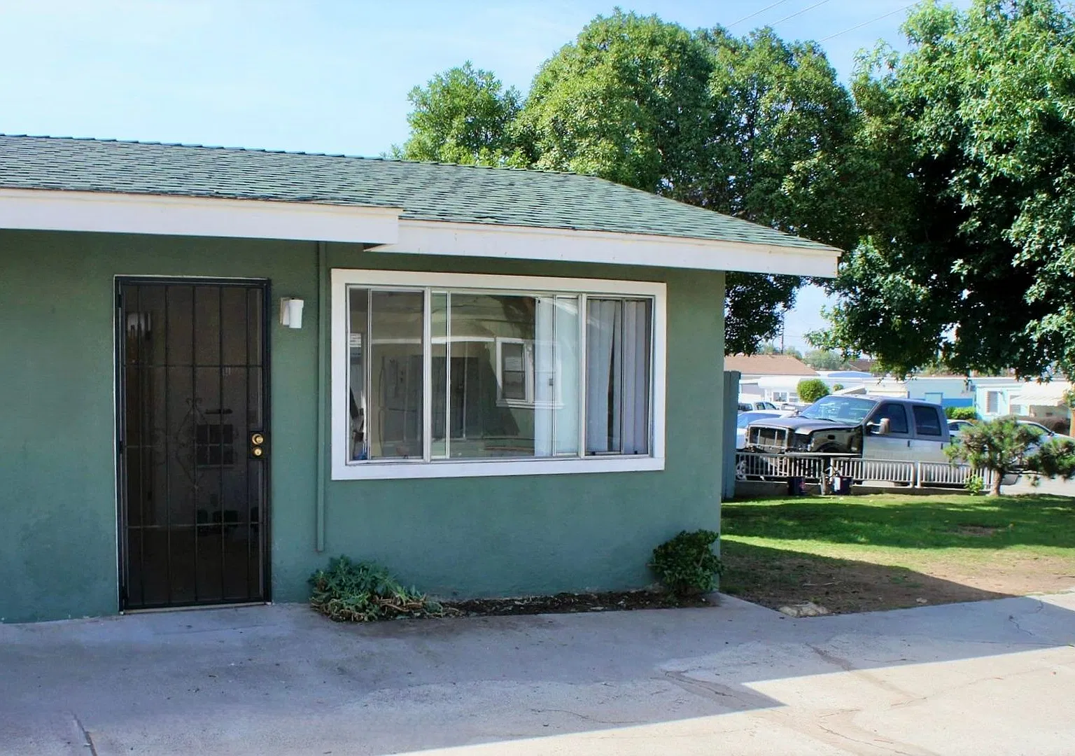 Studio West of PCH! — Photo 2