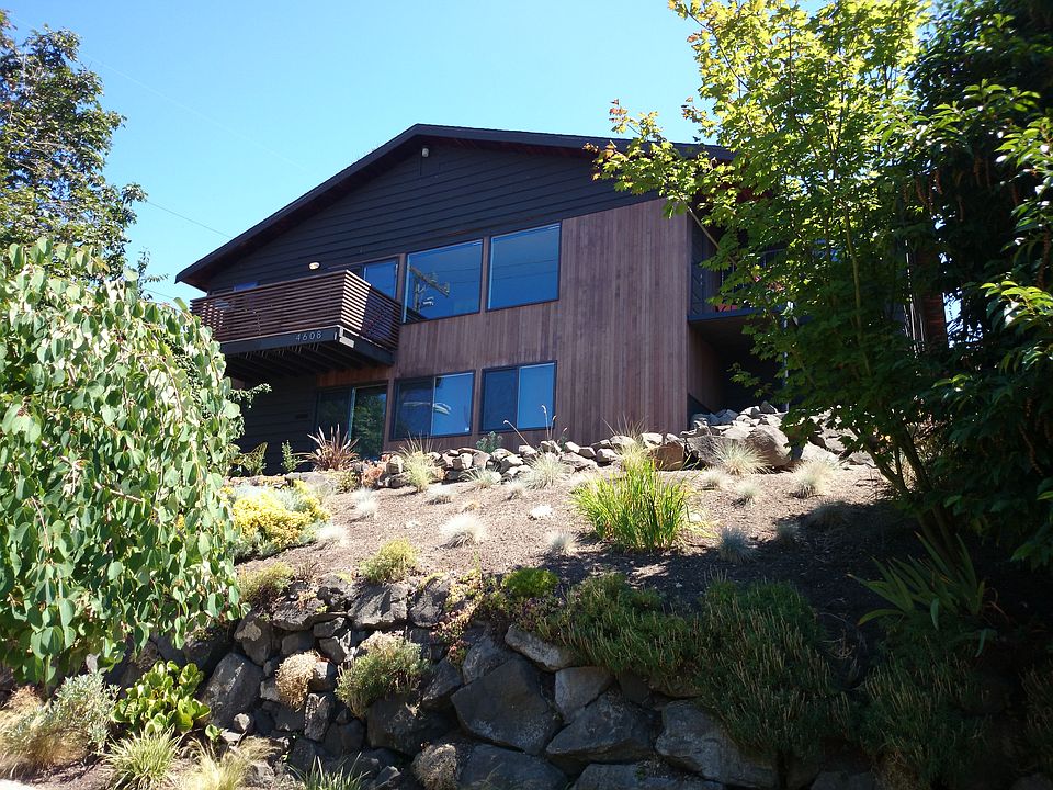 2nd image of 4608 3rd Ave NW